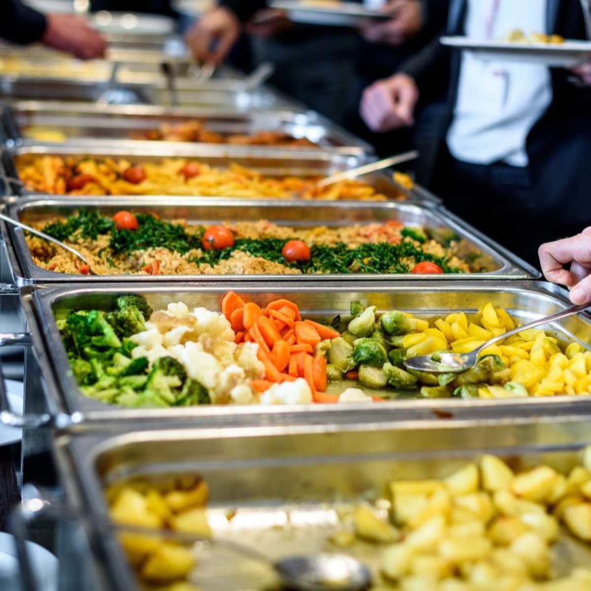 Preço do quilo em self service varia quase 83% em restaurantes de Campina Grande
