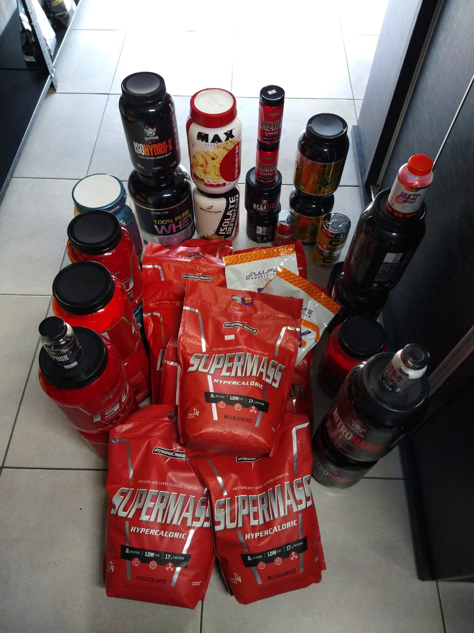 Procon Campina Grande recolhe produtos vencidos em academias da cidade