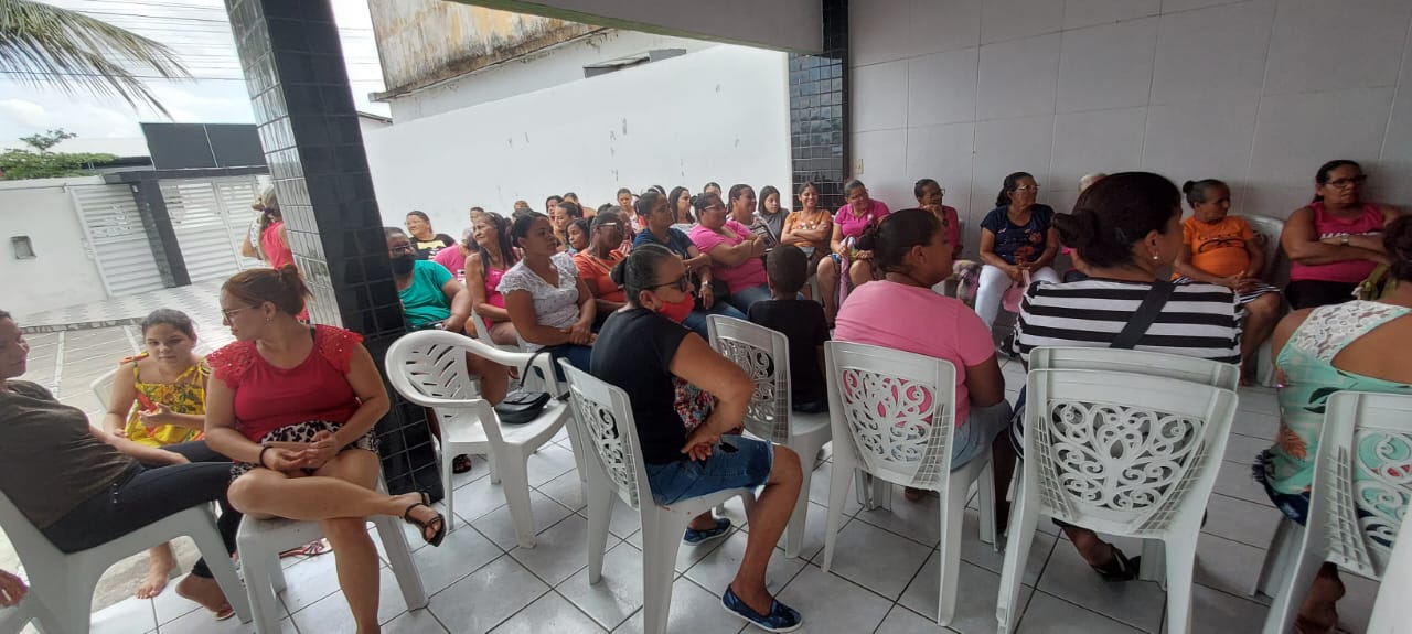 Outubro Rosa: Procon-CG promove ação de prevenção ao câncer de mama