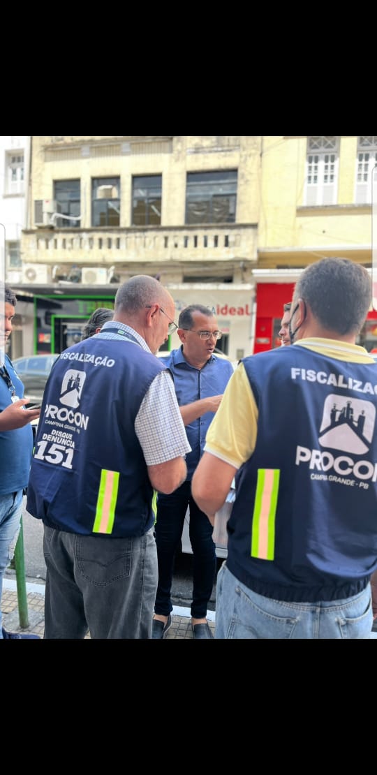 Supermercados de Campina Grande são autuados pelo Procon Municipal por cobrança de sacolas sustentáveis para embalagens de produtos