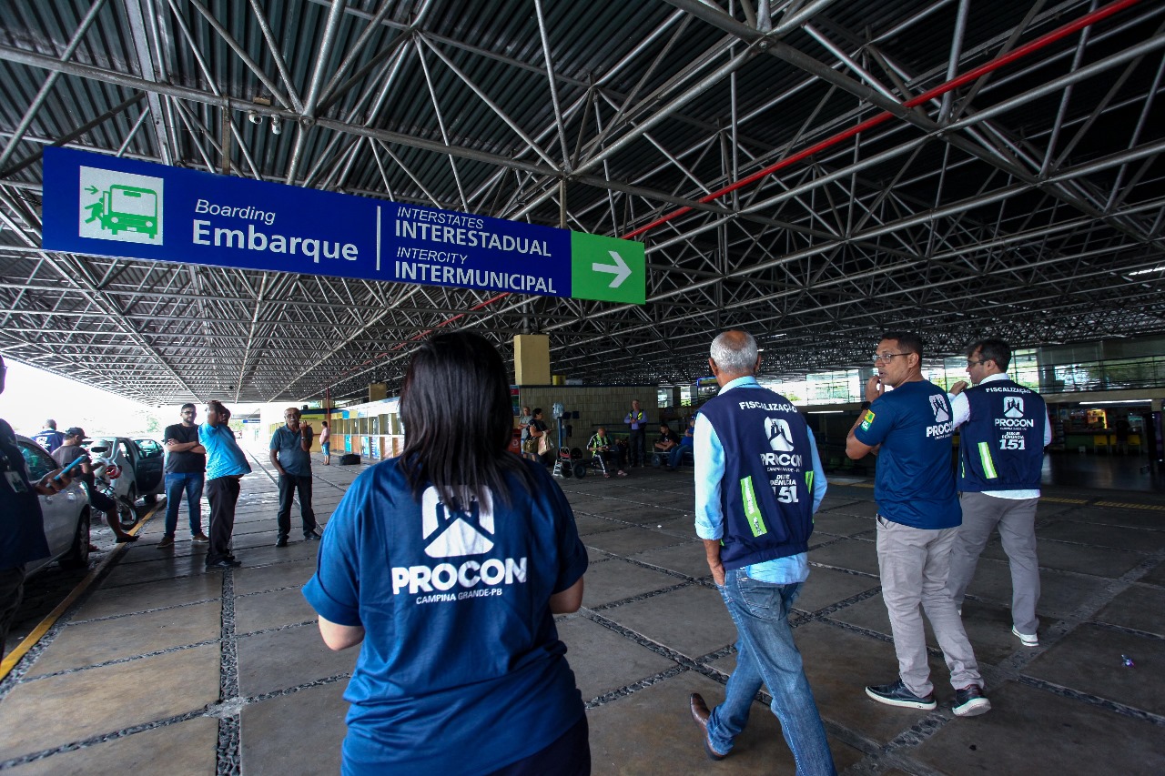 Procon de Campina Grande realiza pit stop de conscientização para direitos dos idosos no Terminal Rodoviário