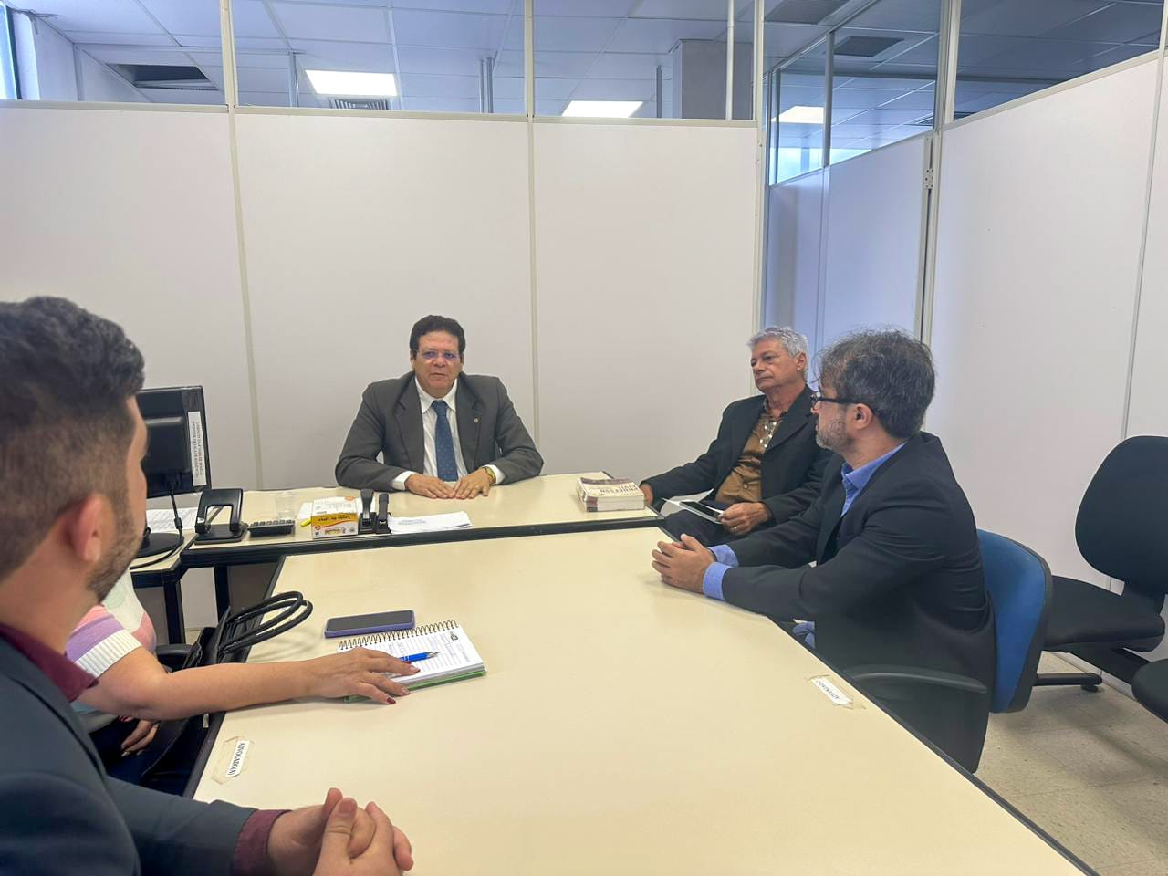 Reunião no Fórum Afonso Campos fortalece a parceria entre Prefeitura de Campina Grande e judiciário, em defesa da causa consumerista