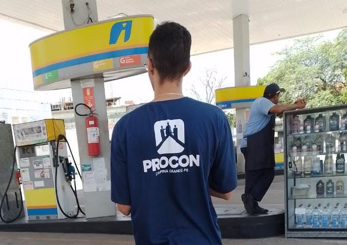 Procon-CG: Preço do litro da gasolina comum chega a R$ 5,25 nos postos MS e Cem Réis