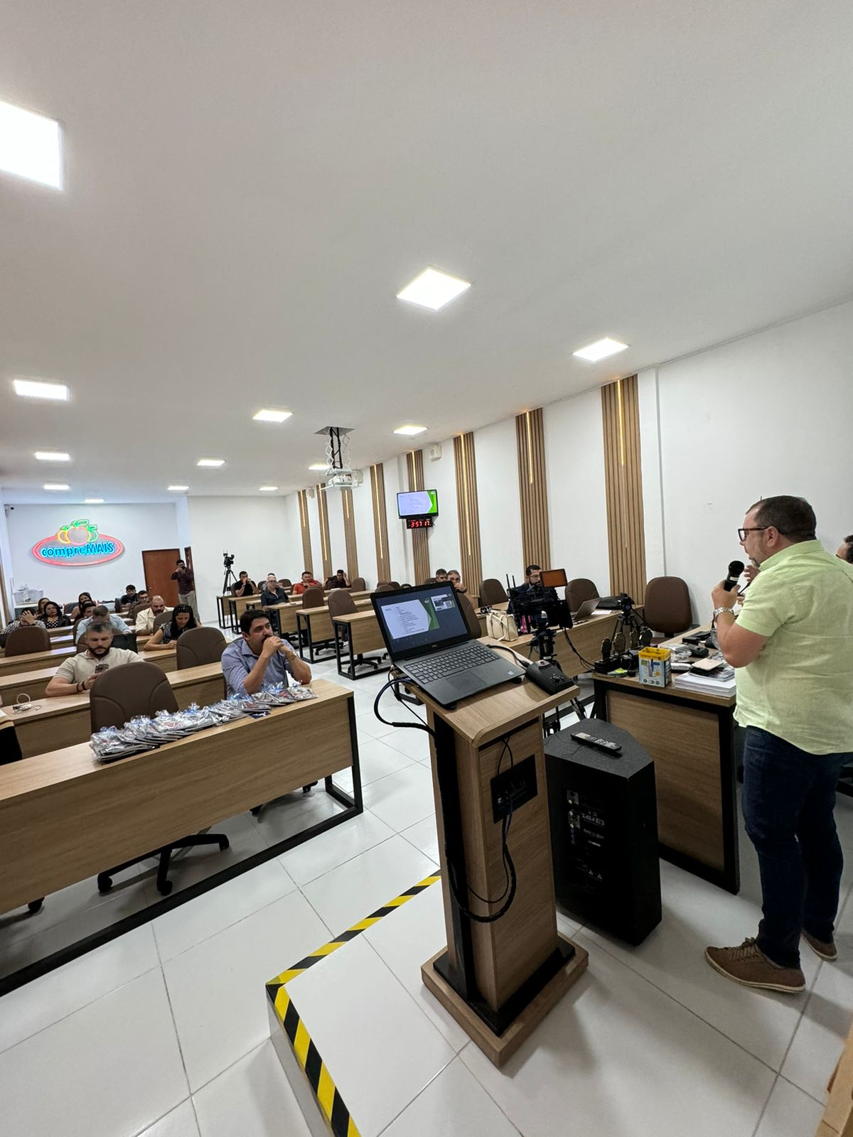 Treinamento: Procon de Campina Grande debate Direito do Consumidor com empresários de rede de supermercados do Município