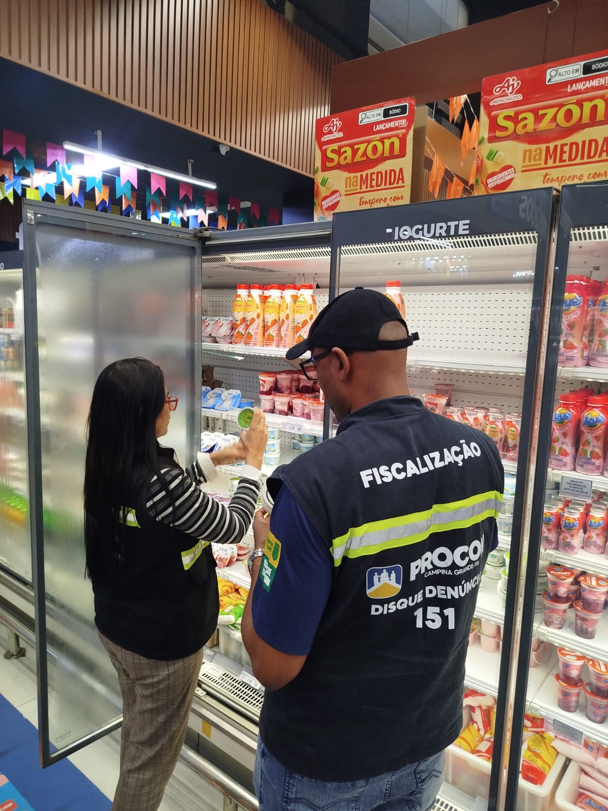 Procon-CG intensifica fiscalizações e recolhe produtos vencidos e impróprios para consumo