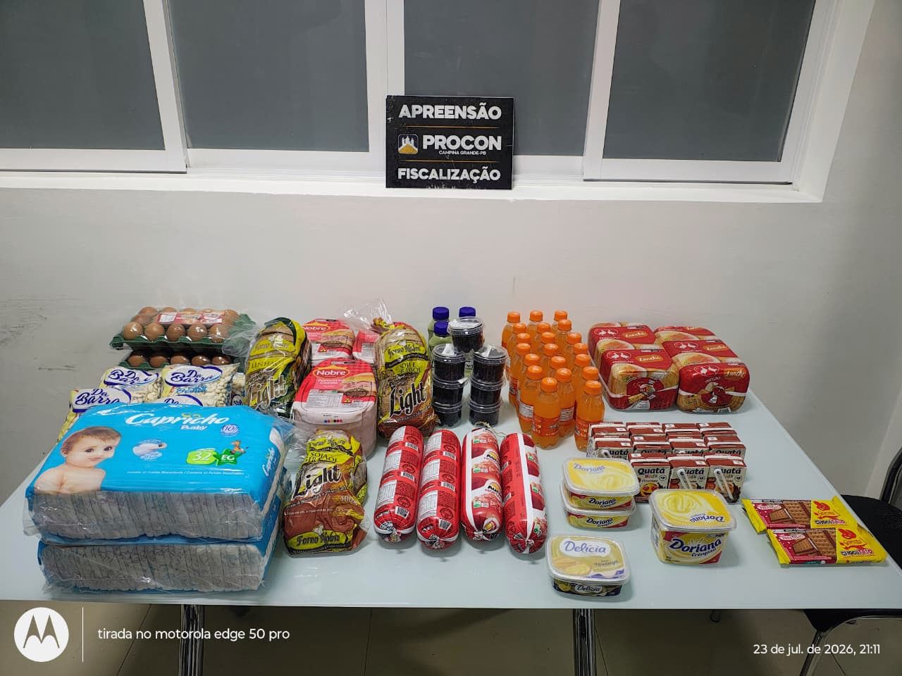 Procon Municipal autua supermercado por venda de produtos vencidos