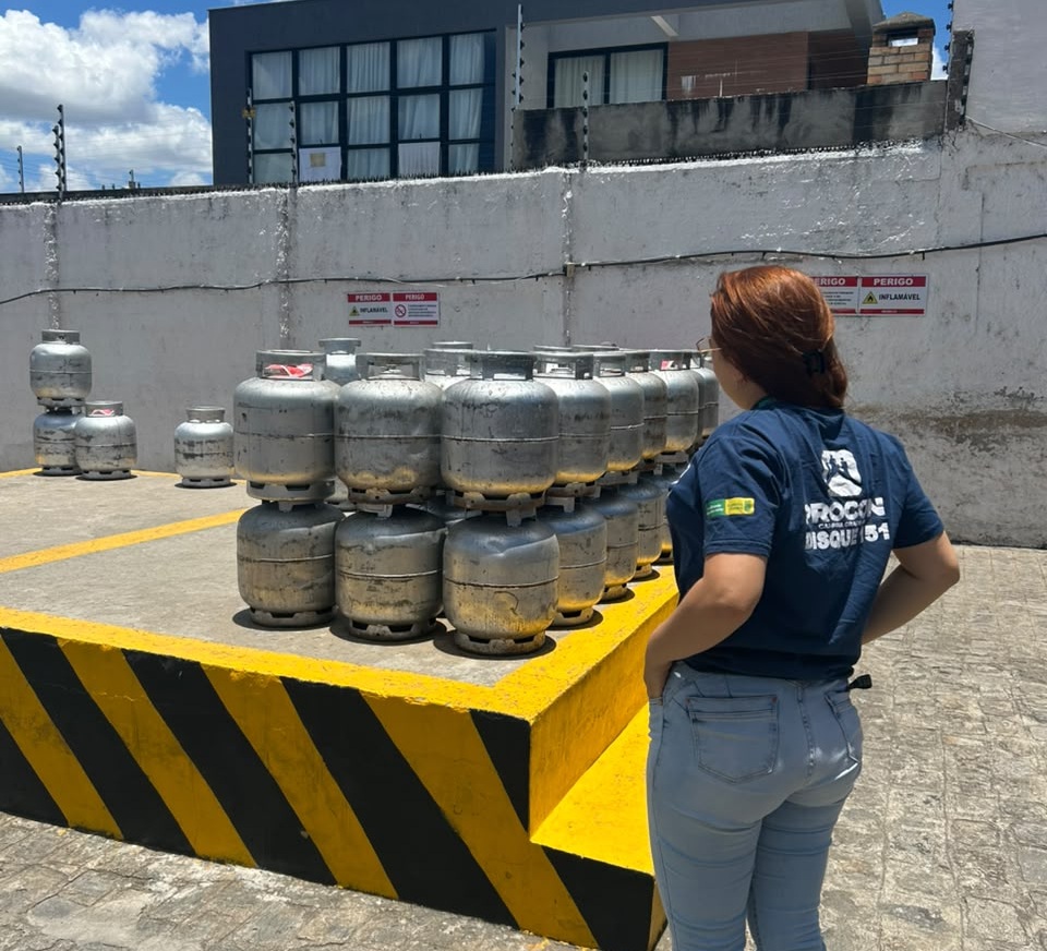 Preços da água variam até 87,5% e os do gás de cozinha, até 20% em Campina Grande, revela pesquisa do Procon-CG