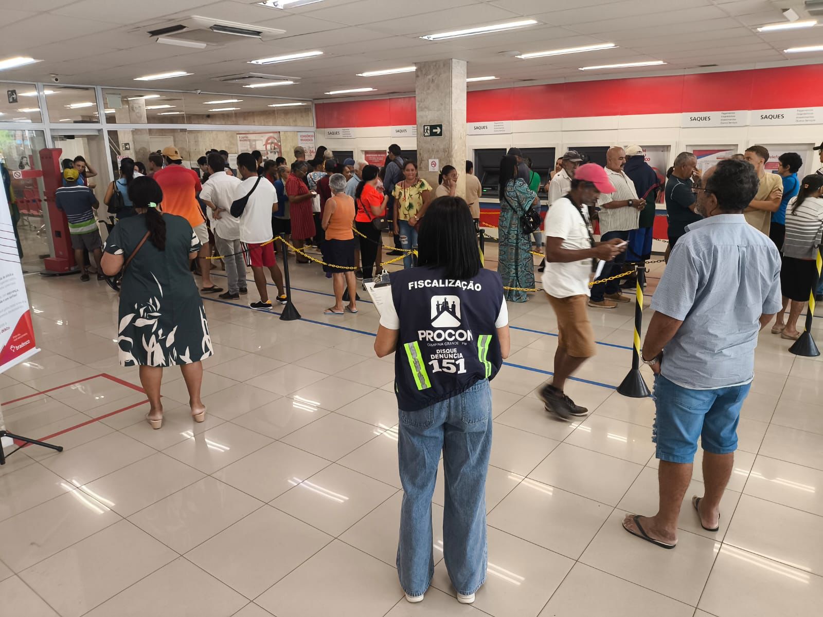 Duas agências bancárias são multadas pelo Procon de Campina Grande, neste ano, por má prestação de serviço