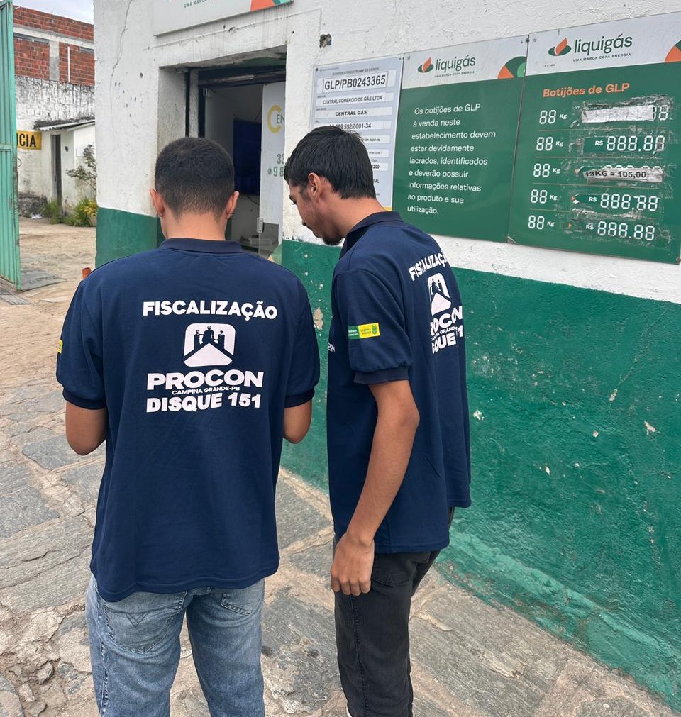 Pesquisa do Procon em Campina revela água mineral a partir de R$ 6,00 e economia de até R$ 20 no gás de cozinha